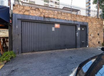 Comercial · 300m² · 8 Quartos · 4 Vagas · Casa comercial na Rua Ministro Ferreira Alves, N. 234 - Casa • 300 m²