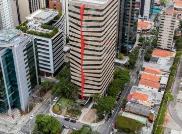 Comercial · 783m² · Loja na Praça Professor José Lannes, N. 40 • 783 m²