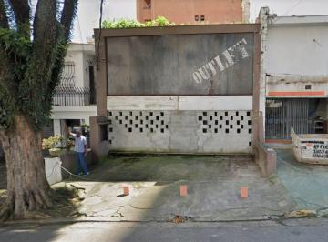 Comercial · 256m² · 3 Vagas · Loja na Rua Bernardino de Campos, N. 221 • 256 m²