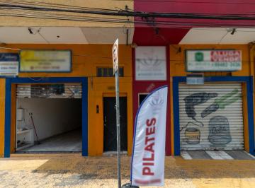 Comercial · 300m² · Loja na Alameda dos Maracatins, N. 1109 • 300 m²