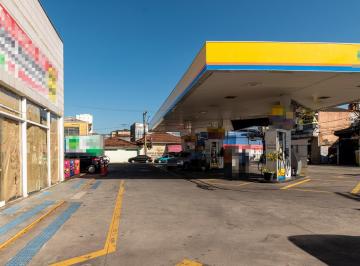 Comercial · 440m² · 6 Quartos · 3 Vagas · Loja em posto na Avenida Miguel Estefno, N. 2309 • 440 m²