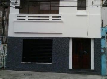 Comercial · 210m² · Loja na Rua Duarte de Azevedo, N. 167 • 210 m²