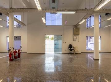 Comercial 565m² Aluguel Planalto Paulista · Loja na Avenida José Maria Whitaker, N. 1260 • 565 m²