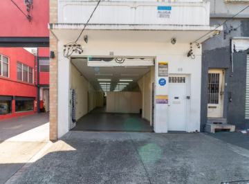 Comercial · 240m² · 2 Quartos · 2 Vagas · Loja na Rua Tonelero, N. 33 • 240 m²