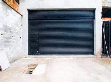 Comercial · 200m² · 1 Quarto · 3 Vagas · Galpão na Rua Nelson Brissac, 448 • 200 m²