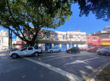 Comercial · 200m² · 3 Quartos · Loja na Praça Henrique Dumont Vilares, N. 5 • 200 m²