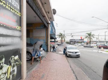 Comercial · 200m² · 1 Vaga · Sobreloja na Avenida dos Ipês, N. 1603 - Sobreloja • 200 m²