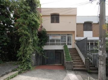 Comercial · 250m² · 8 Quartos · 4 Vagas · Casa comercial na Rua Ministro Gastão Mesquita, N. 132 • 250 m²