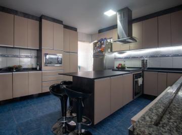 Comercial de 5 quartos Aluguel R$ 5.000 · Casa comercial na Rua João da Cruz e Sousa, N. 437 - Segundo andar • 200 m²