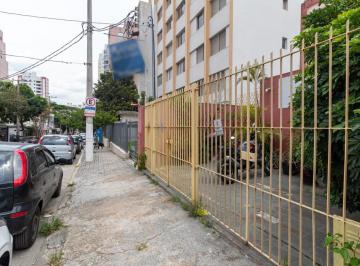 Comercial · 300m² · 2 Vagas · Casa comercial na Rua Doutor Sodré, N. 38 • 300 m²