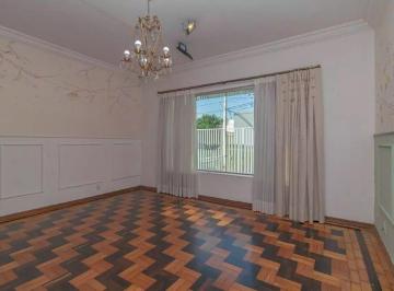 Casa · 195m² · 6 Quartos · 4 Vagas · Casa com 6 dormitórios para alugar, 195 m² por R$ 8.221,93/mês - Centro - Santo André/SP