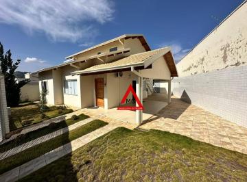 0ab6ae69e87af36eb42207a529cdd296fde0c2f7 · Lindíssima casa à venda com 3 quartos, sendo duas suítes, bairro pinheirinho no loteamento Bem-me-qu