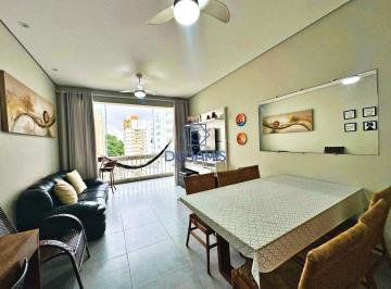 Apartamento · 110m² · 4 Quartos · 1 Vaga · Apartamento reformado situado em localização privilegiada à beira mar na Praia das Pitangueiras.