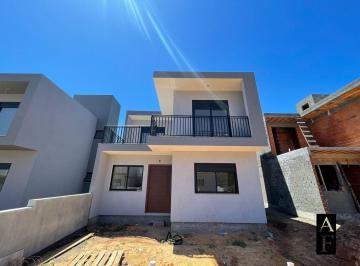 Casa · 106m² · 3 Quartos · 1 Vaga · Sobrado no Bairro Ambrósio em Garopaba/SC