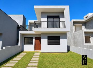 Casa · 106m² · 3 Quartos · 1 Vaga · Casa no Bairro Ambrósio em Garopaba/SC