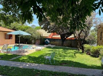 dc8c2f450da9d3f6296a9611e2f5afb60f8f0958 · 2 Casas no Condomínio São Joaquim em Vinhedo | Terreno Plano com Piscina e Pomar!