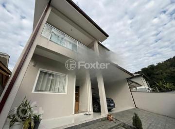b6c7c9ec · Casa, 3 dormitórios, 200 m², em Bela Vista