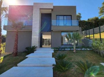 f83a15018821a9594a311f3b1fa7835468cf0630 · Casa à venda no condomínio Alphaville Granja Viana.