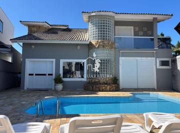 Casa de 5 quartos, Bertioga · À 50 metros da praia com 5 suítes - cód. 582