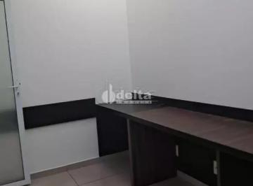 Photo 1 · Loja disponível para locação no bairro Centro em Uberlândia-MG.