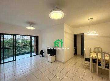 Sala · Apartamento com 2 quartos (1 suíte), 1 vaga e lazer à venda em Jardim Astúrias, Guarujá