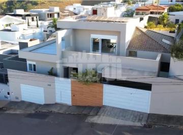 i4wqm88pC_693868a8c7ed1f548.jpg · Casa com 4 quartos à venda em Varginha, no bairro Rezende