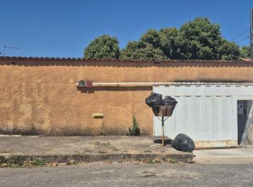 Casa de 4 quartos, Sobradinho · QUADRA 2 CONJ  A   DE SOBRADINHO  4QTOS  2 SUÍTES 