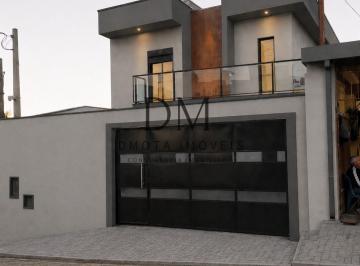 Casa · 178m² · 3 Quartos · 4 Vagas · Sobrado Novo na Vila Suissa