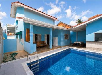 Casa · 184m² · 3 Quartos · 3 Vagas · Excelente sobrado próximo ao mar