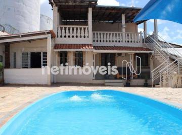 Casa · 360m² · 4 Quartos · 3 Vagas · Excelente casa com piscina