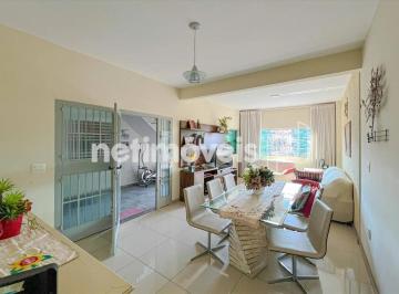 Sala de jantar · Casa no Maria Goretti, Área do lote: 180m²; | Área construída: 382m²;