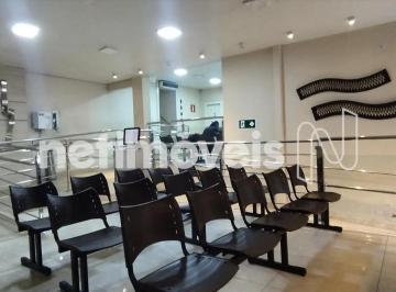 Apartamento · 909m² · Terreno comercial 900 m2, para clínica, 3 recepções, 20 salas, consultórios, aceita permuta.