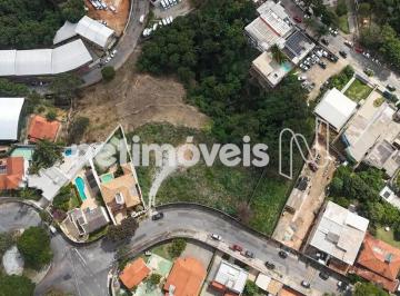Terreno · 796m² · 03 lotes no Estoril, com informação básica, em área urbanizada.