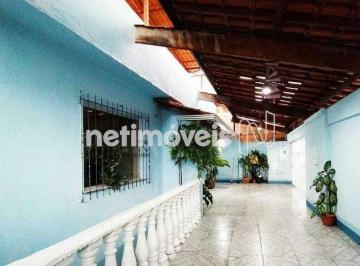Casa · 326m² · 5 Quartos · 3 Vagas · Casa 5 Quartos à Venda no Planalto – Ampla, com Quintal e Pomar