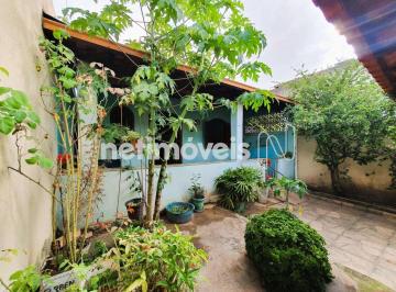 Casa · 182m² · 3 Quartos · 3 Vagas · Casa no Piratininga, rua plana, perto de todo comércio da região, 3 vagas de garagem cobertas.