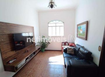 Casa · 360m² · 3 Quartos · 2 Vagas · Não Perca Esta Oportunidade Única! Casa Espacosa com 3 Quartos - Bem Localizada no São Benedito!