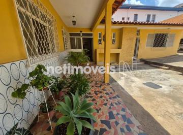 Casa · 367m² · 3 Quartos · 10 Vagas · Casa com Ampla Área e Potencial Ponto Comercial no Santa Tereza. Ponto Nobre.