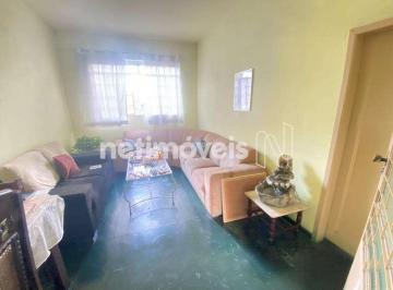Sala · Oportunidade: Casa antiga em lote de 384m²; no Carlos Prates – Excelente localização!