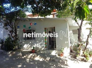 Casa · 163m² · 6 Quartos · 6 Vagas · O terreno possui 03 moradias e um cômodo comercial
