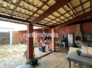 Casa · 120m² · 4 Quartos · 2 Vagas · Casa ampla de 4 quartos localizada no São Benedito, em Santa Luzia, MG
