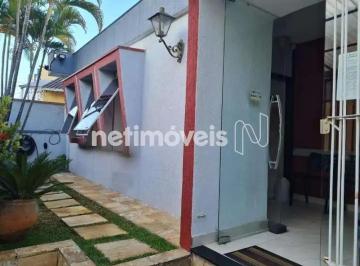 Casa · 360m² · 5 Quartos · 6 Vagas · Casa de 4 quartos no Floresta!