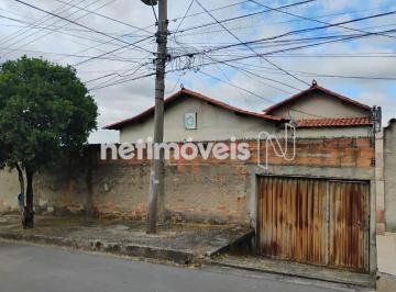 Casa · 211m² · 5 Quartos · 4 Vagas · Santa Mônica, Área construída: 211m²;, Área do lote: 435m²;, casa ampla para morar ou investir!