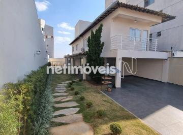 Casa · 241m² · 4 Quartos · 6 Vagas · Casa 4 Quartos à Venda no Fernão Dias!