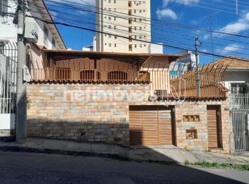 Casa · 242m² · 4 Quartos · 2 Vagas · Casa à Venda no Floresta – Ampla, com Renda Extra e Localização Privilegiada