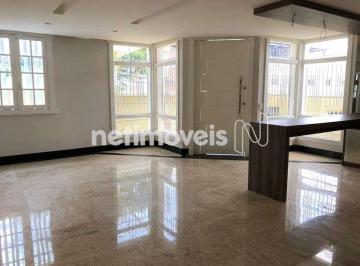 Casa · 583m² · 5 Quartos · 4 Vagas · Linda Casa de Esquina com 5 Suítes, Piscina e Espaço Gourmet em Excelente Localização