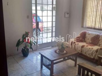 Sala · Casa à Venda no Castelo - 6 Quartos, Sendo 2 Suítes, Com Ampla Área Externa e 6