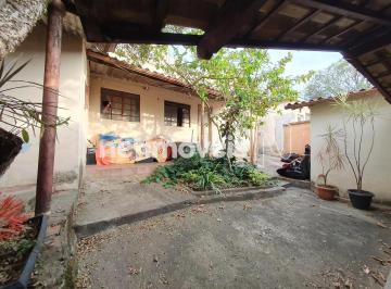 Casa · 220m² · 2 Quartos · 1 Vaga · Seu Refúgio na Rua Senhora das Mercês: Casa com Quintal e Lote de 336m²;