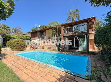 Casa · 1000m² · 4 Quartos · 2 Vagas · Maravilhosa casa no Trevo, 4 quartos, 3 suítes, piscina, projeto de arquitetura arrojado de madeira.