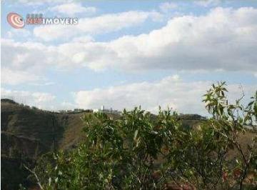 Vista Lote · Terreno oferece grande potencial, podendo ser dividido em 03 lotes.