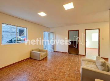 Sala · Casa de 4 quartos à venda no Nacional!